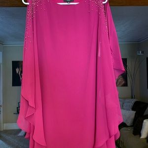 Beautiful flowy blouse with sequins!